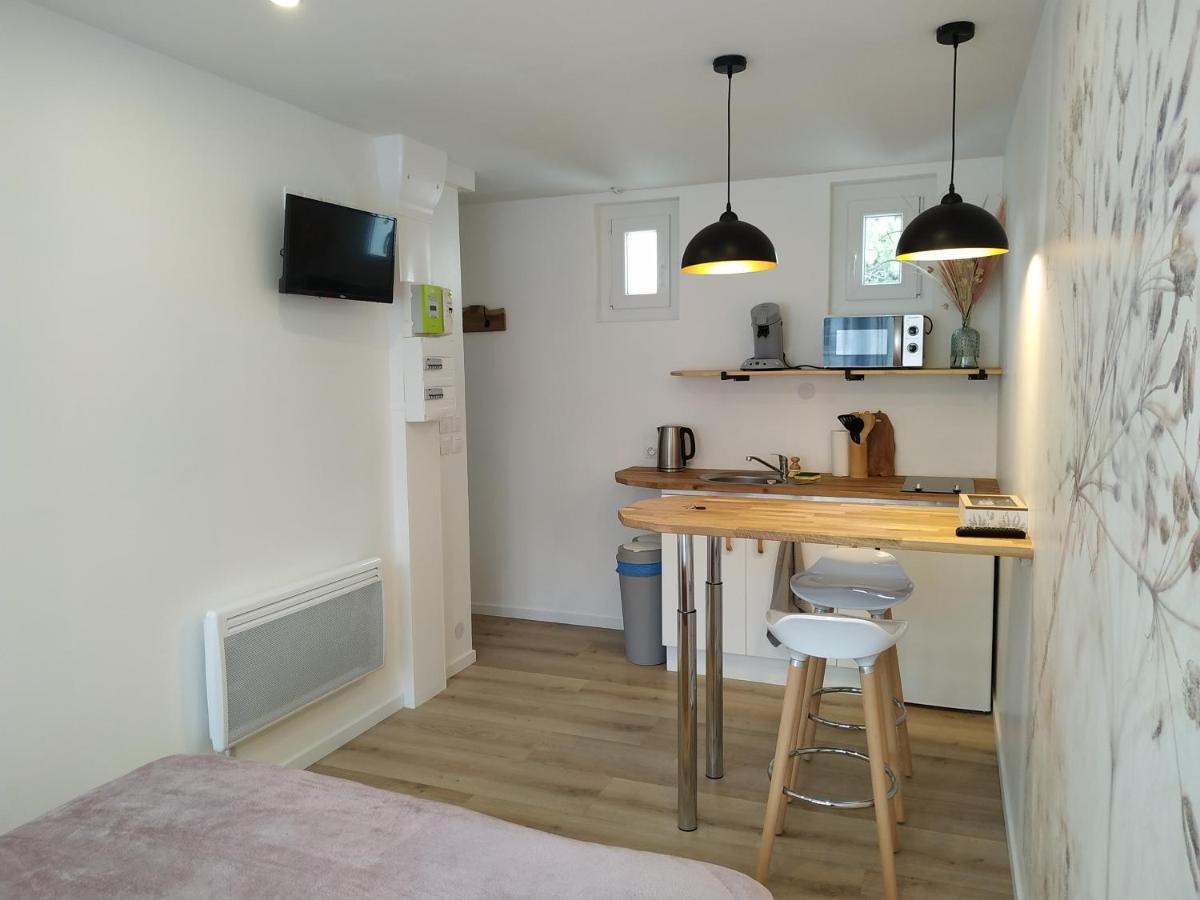 Flore, A 5 Min Du Centre Apartment *
