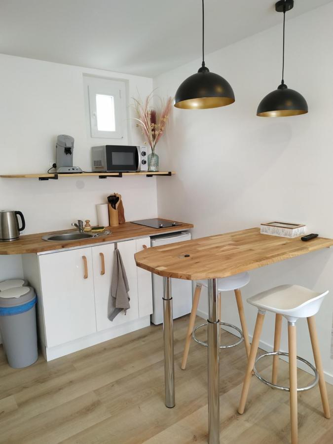 Flore, A 5 Min Du Centre Apartment
